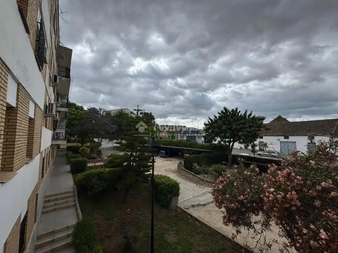 Terraza de Piso en venta en Osuna con Aire acondicionado y Balcón
