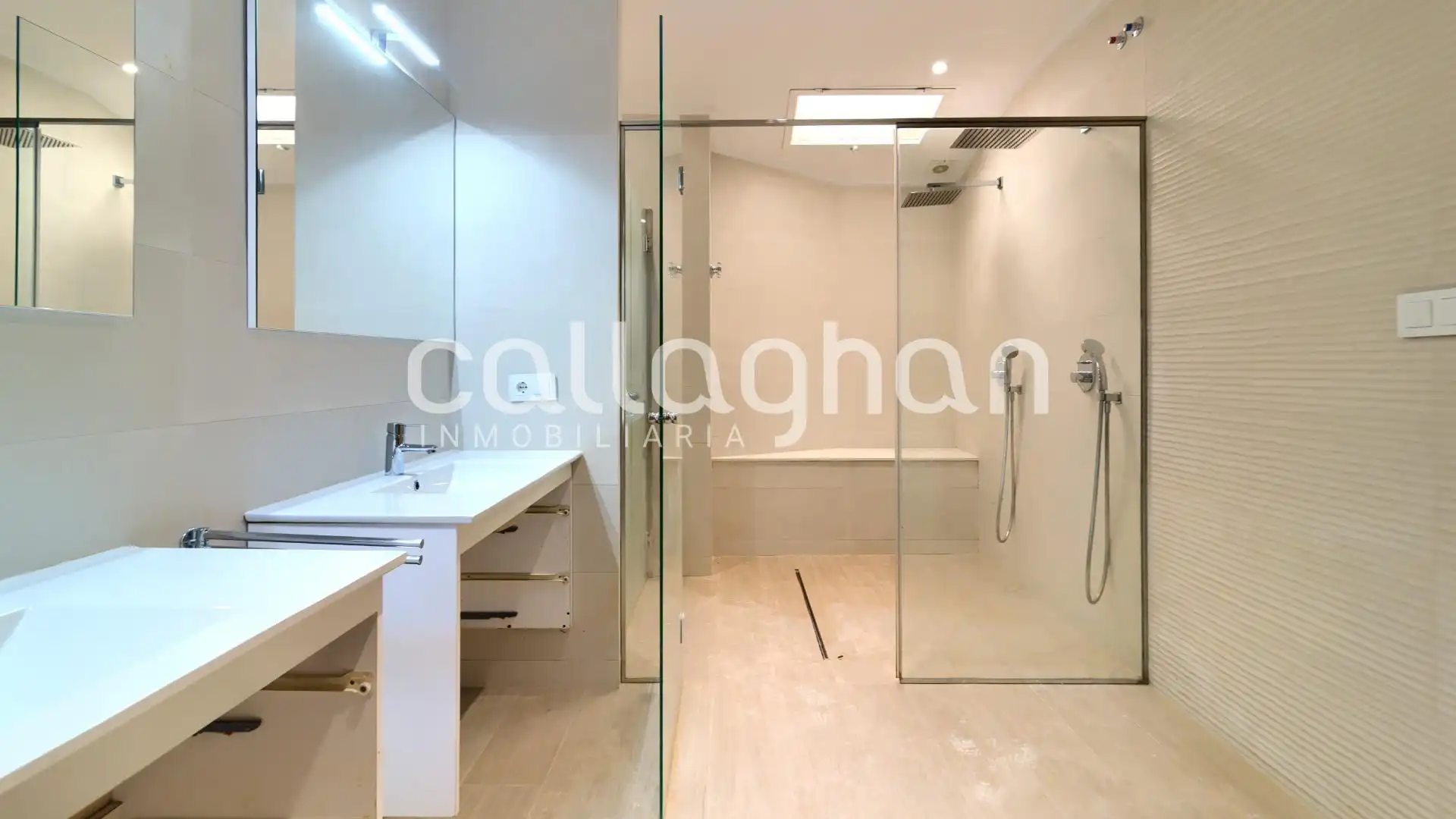 Bathroom of Detached homes for sale in Albal  with Heating, Terrace and Storage room