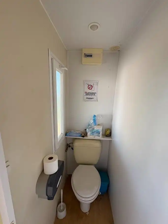 Baño de Finca rústica en venta en Cubillas de Santa Marta con Calefacción, Jardín privado y Terraza