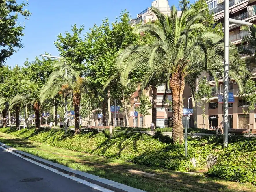 Vista exterior de Local de alquiler en Barcelona con Aire acondicionado, Calefacción y Terraza