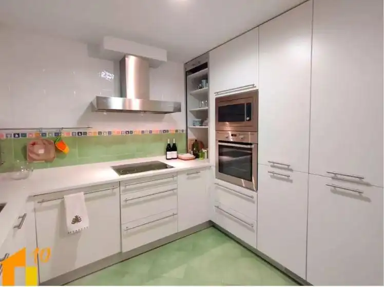 Cocina de Piso en venta en Burgos con Calefacción
