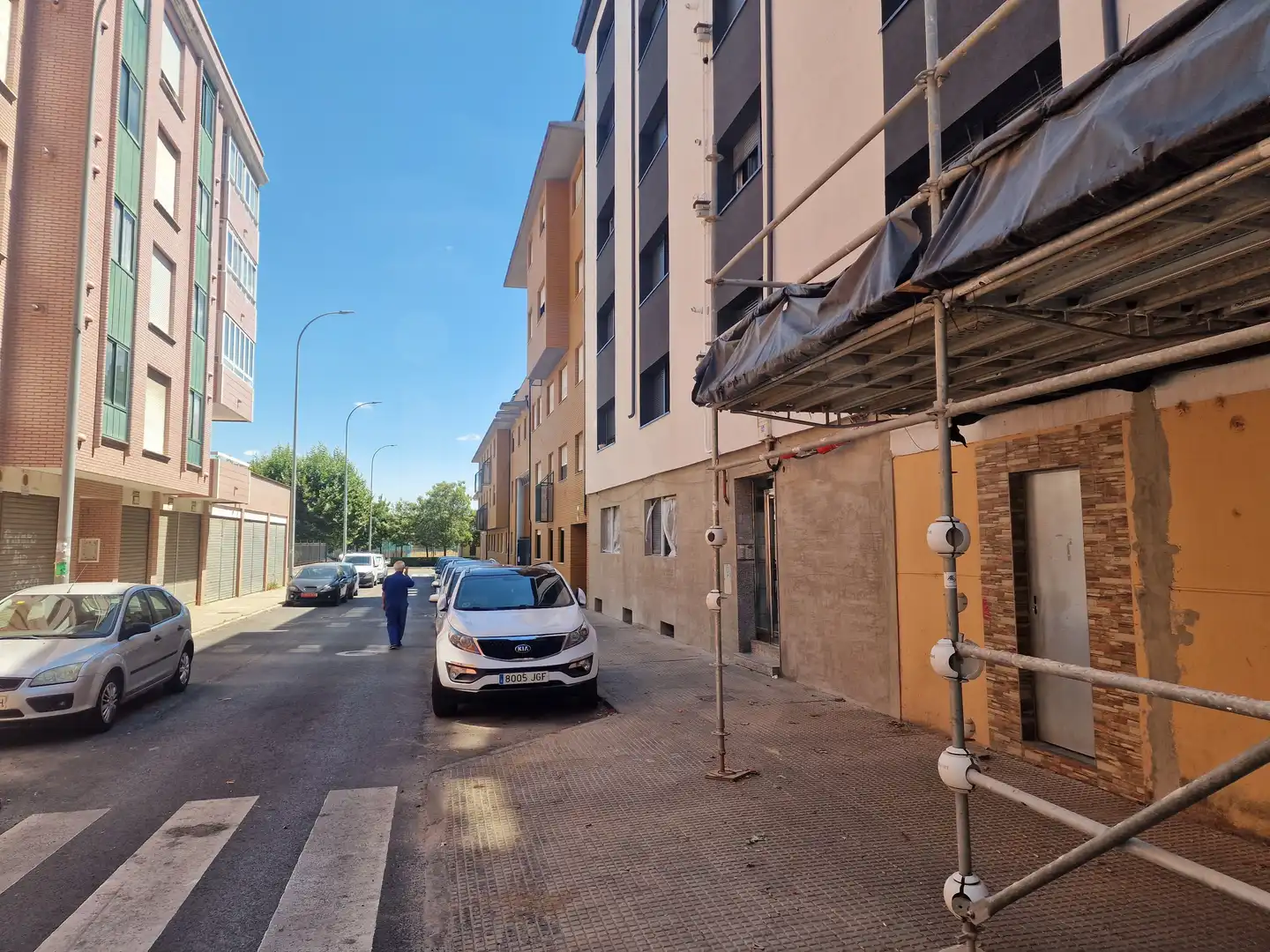 Vista exterior de Pis de lloguer en León Capital  amb Calefacció