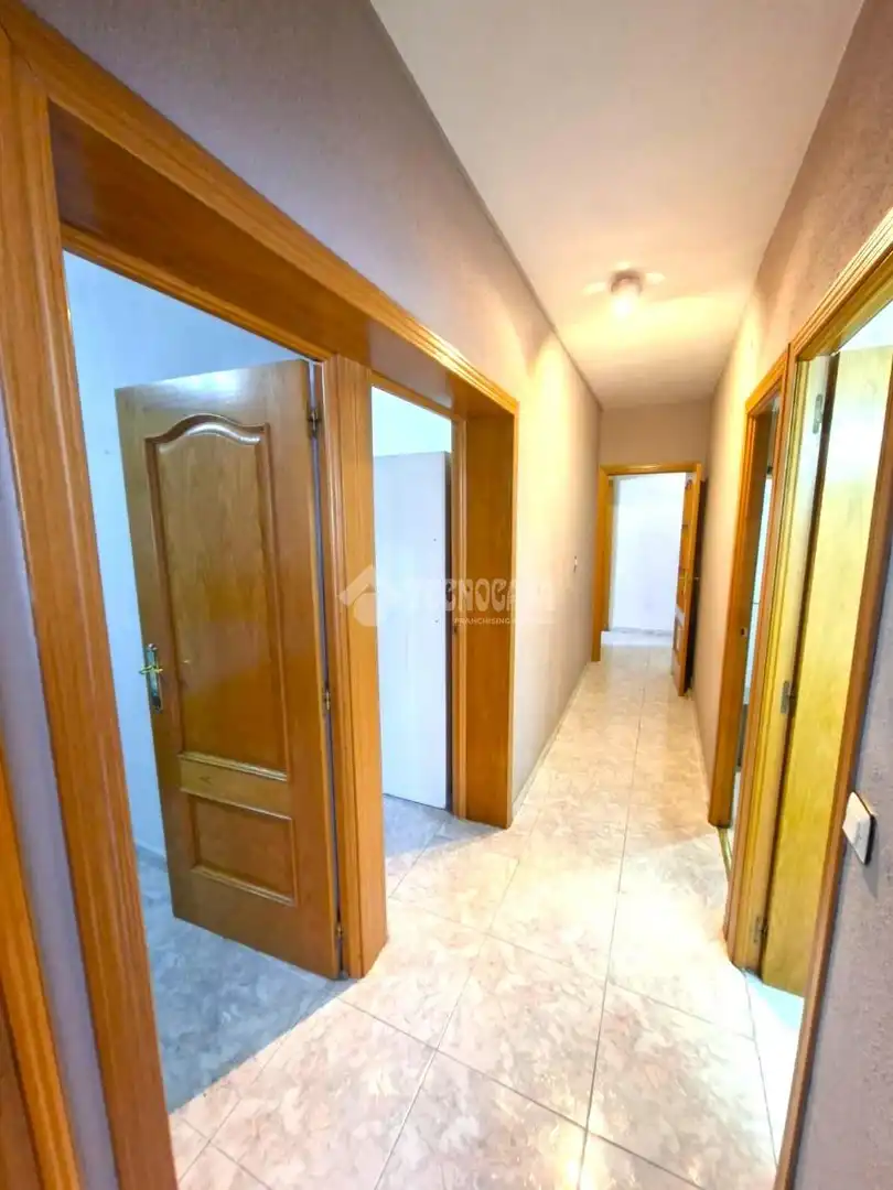 Flat for sale in Parla  with Air Conditioner, Heating and Terrace