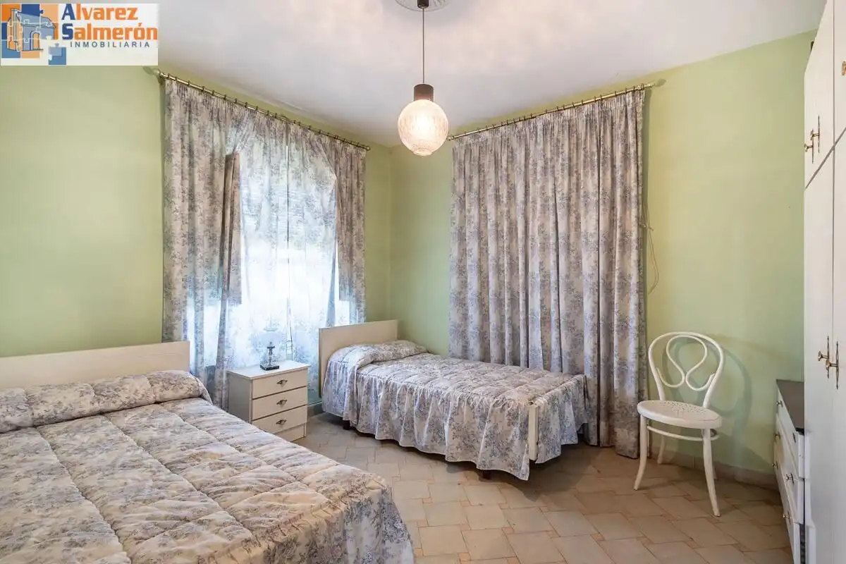 Country homes for sale in Calle CAJAR, Barrio de la Vega