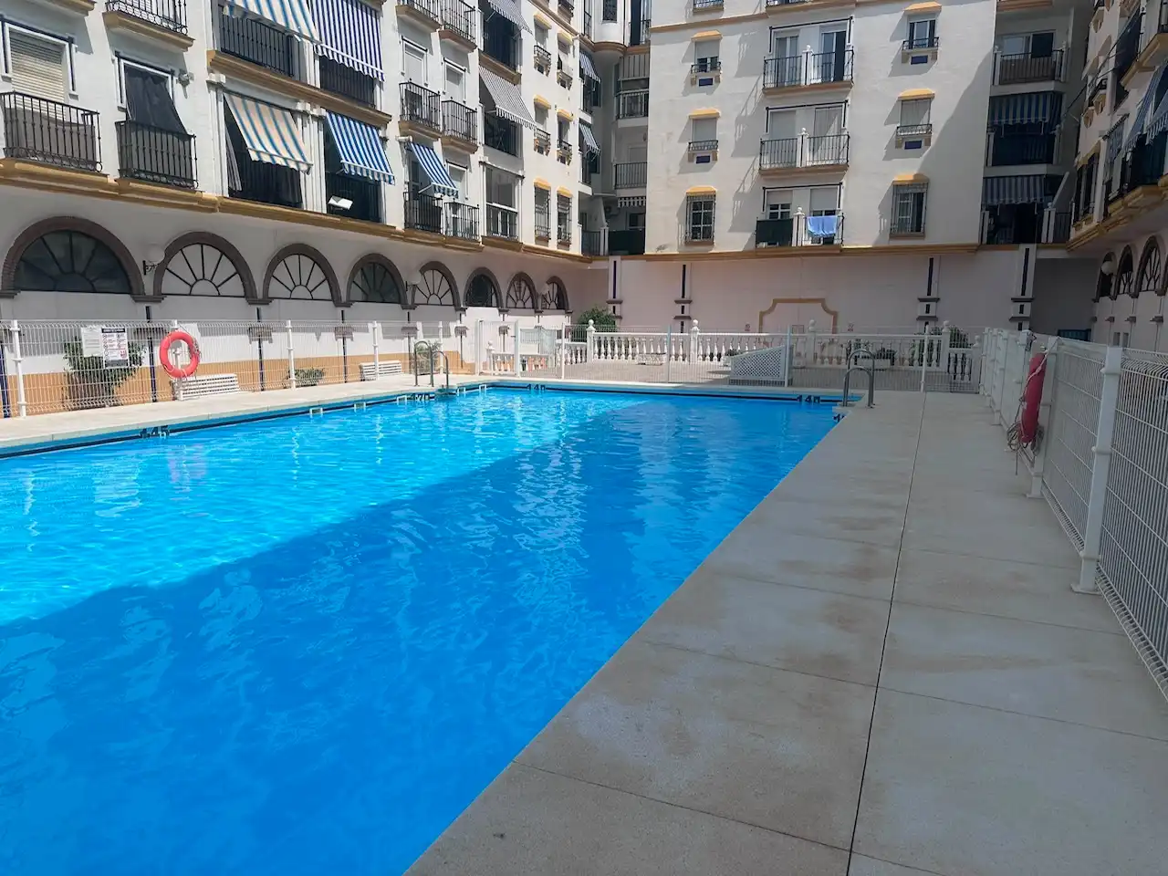 Piscina de Ático en venta en Rincón de la Victoria con Aire acondicionado, Terraza y Trastero