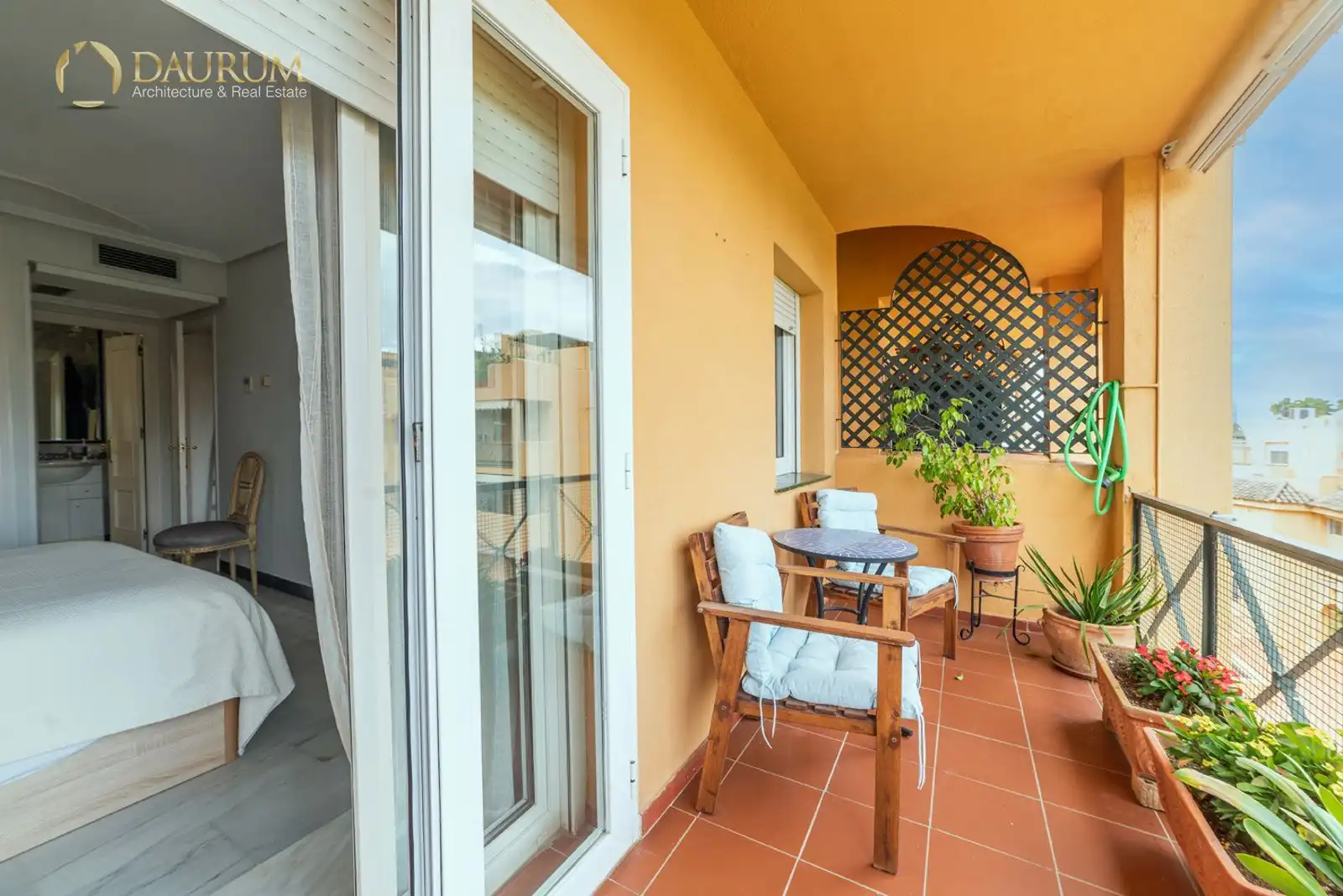 Terrasse von Maisonette zum Verkauf in San Juan de Aznalfarache mit Klimaanlage, Heizung und Terrasse