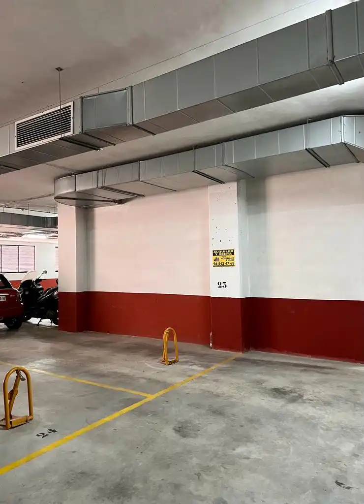 Parkplatz von Garage zur Miete in Elche / Elx