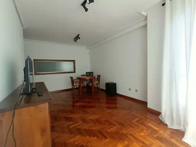 Living room of Flat for sale in Vigo   with Heating, Parquet flooring and Oven