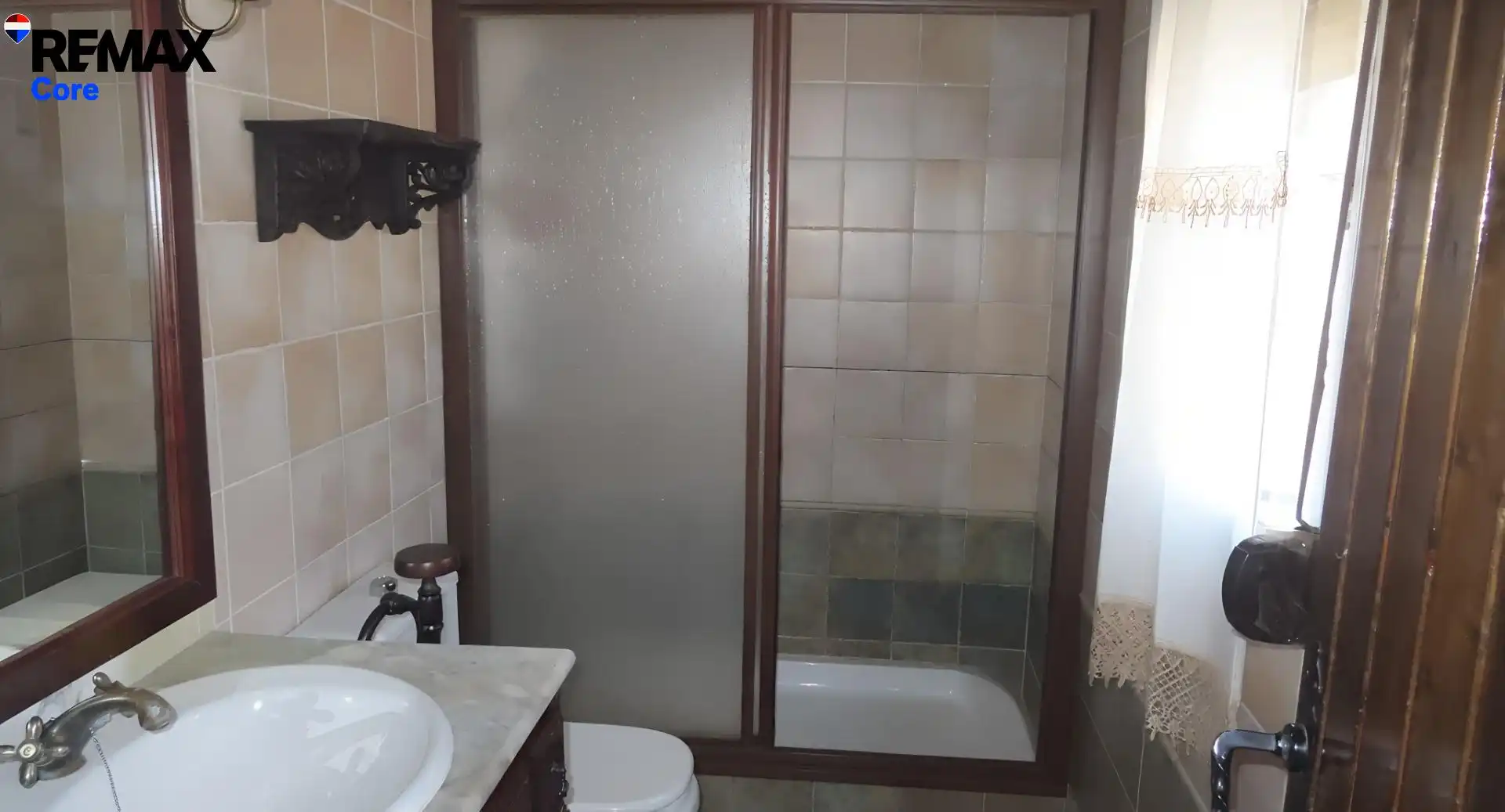Bany de Casa o xalet en venda en Villar del Rey amb Aire condicionat, Calefacció i Jardí privat
