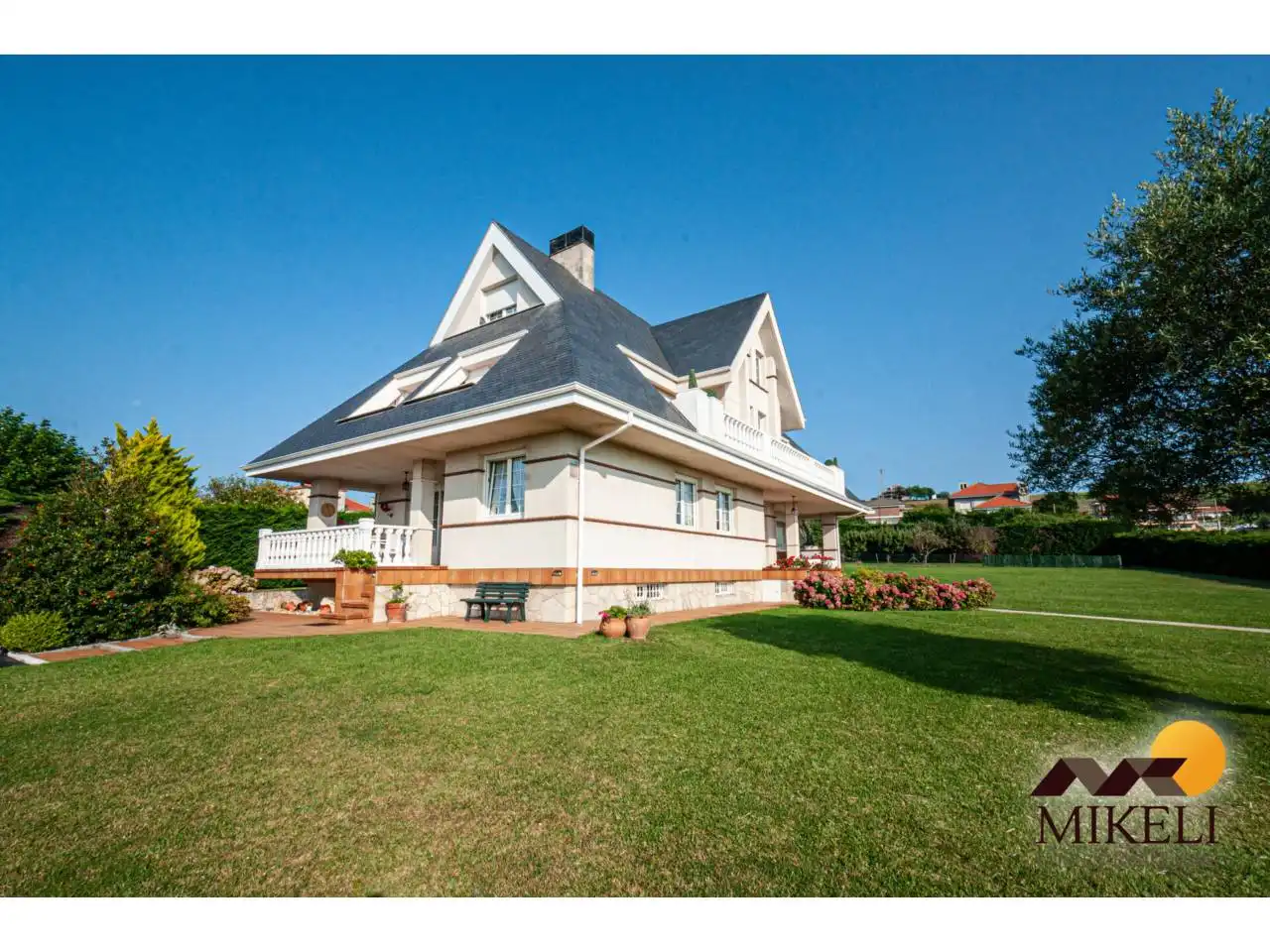 Vista exterior de Casa o chalet en venta en Santa Cruz de Bezana con Calefacción, Jardín privado y Terraza