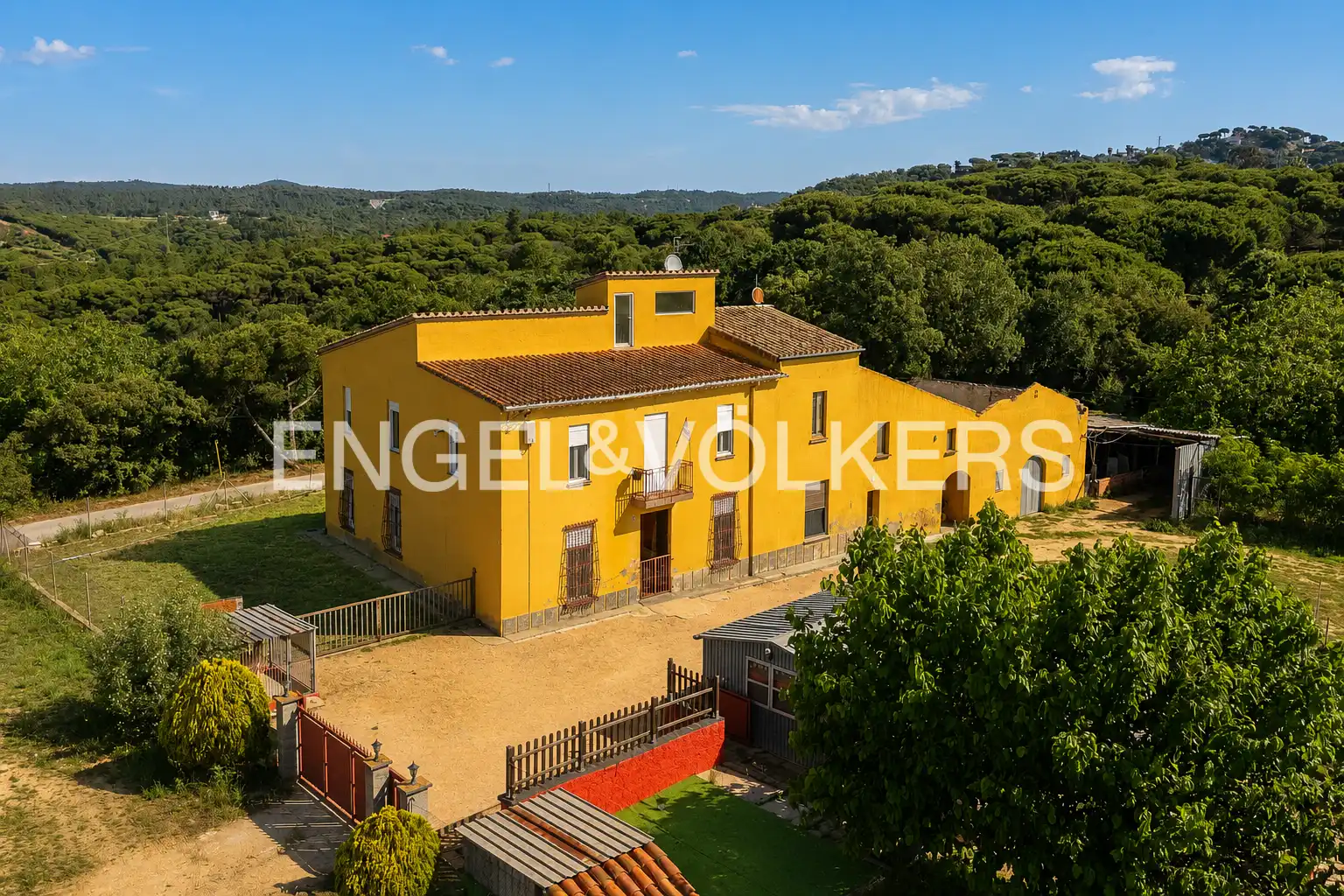 Vista exterior de Casa o xalet en venda en Tordera amb Calefacció, Jardí privat i Traster