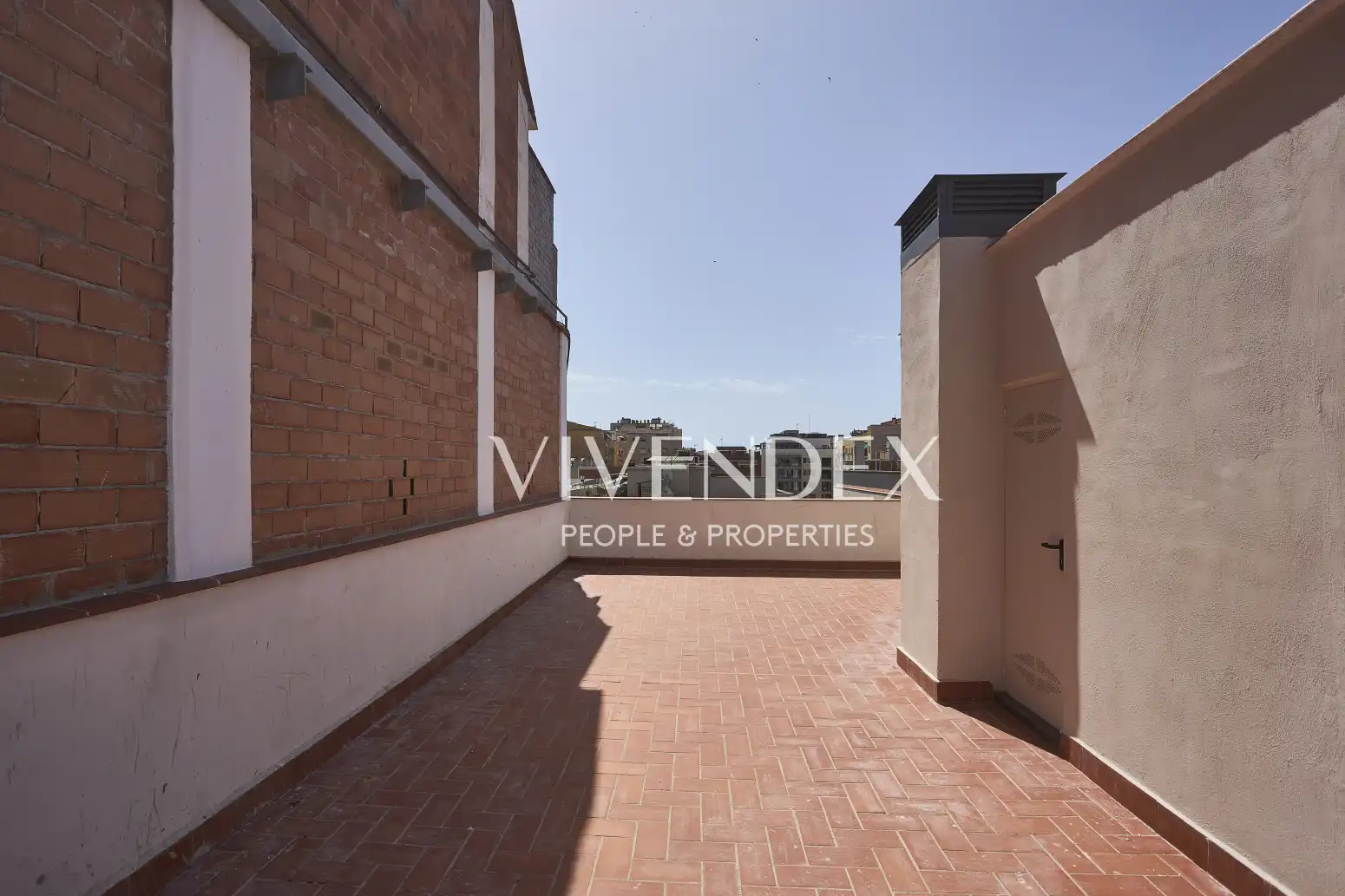 Terraza de Ático en venta en Barcelona con Calefacción y Terraza