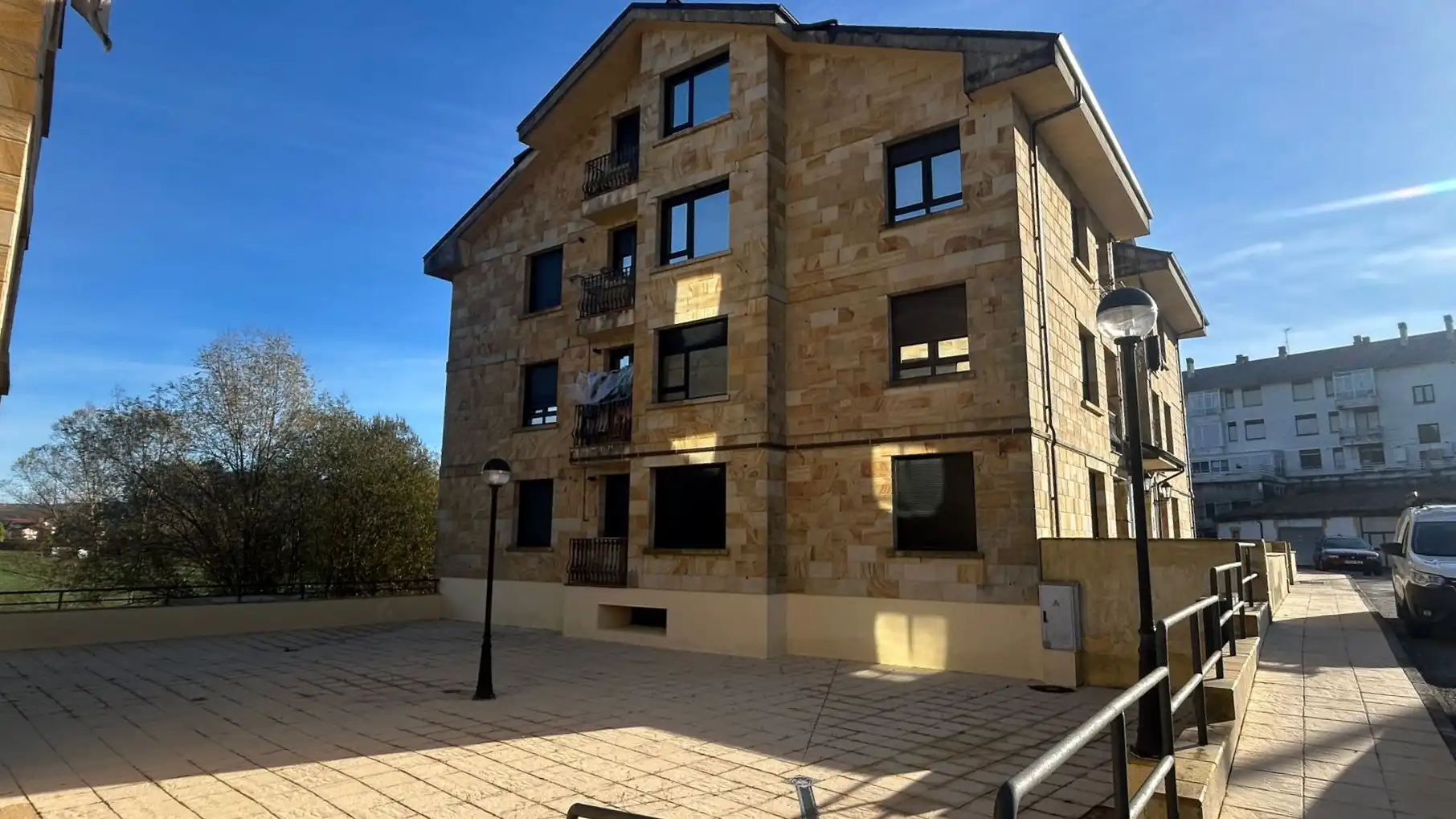 Vista exterior de Piso en venta en Hazas de Cesto