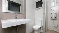 Bathroom of Flat for sale in Sabadell  with Parquet flooring