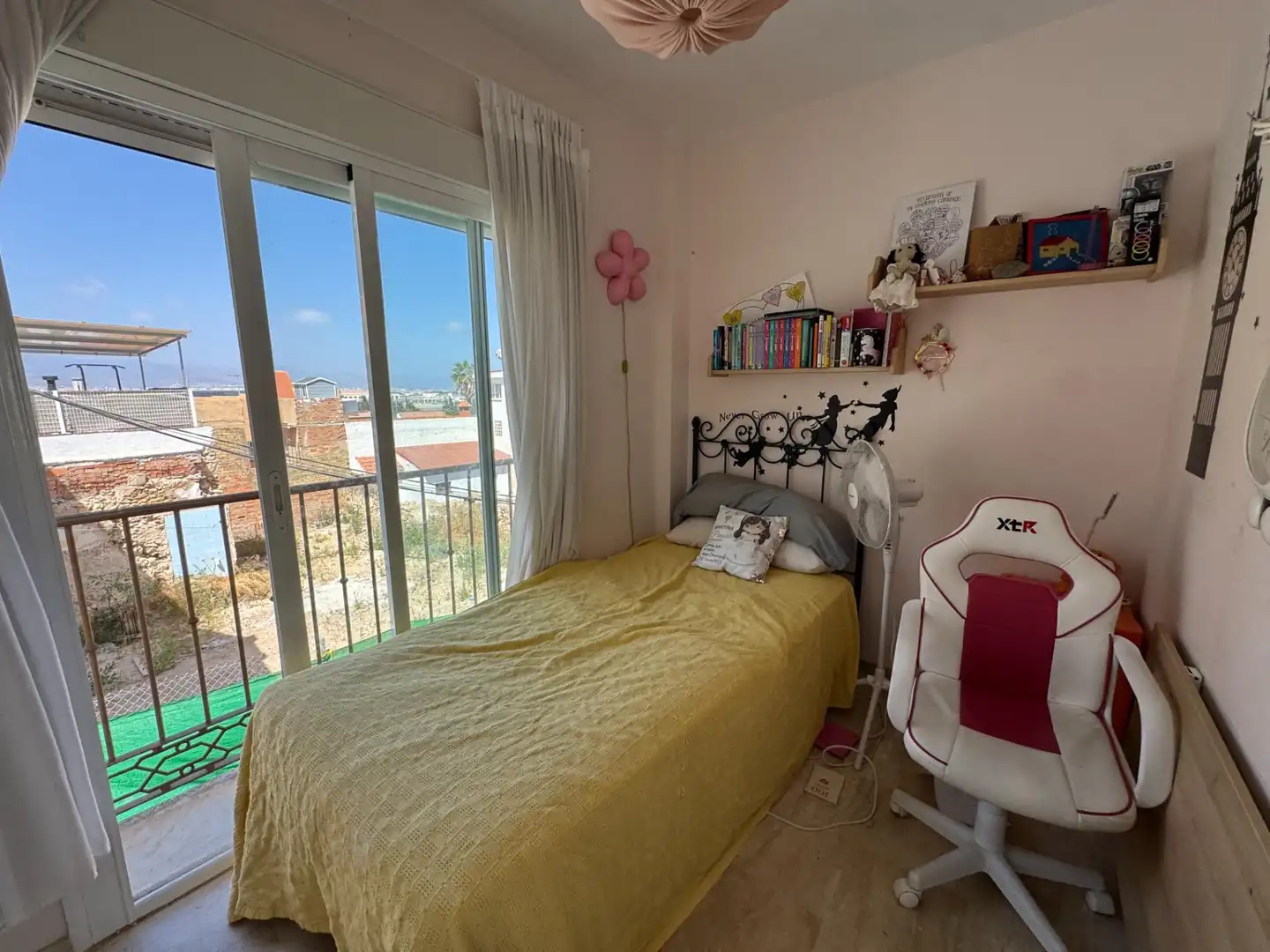 Dormitori de Casa adosada en venda en Málaga amb Aire condicionat i Balcó