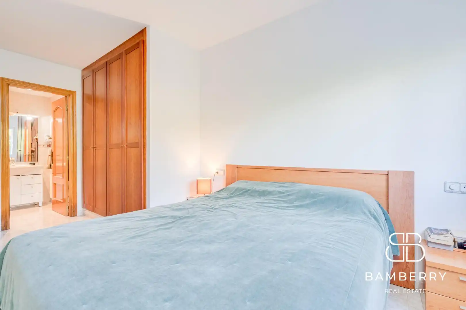 Habitación de Apartamento en venta en Sant Pol de Mar con Calefacción, Trastero y Piscina comunitaria