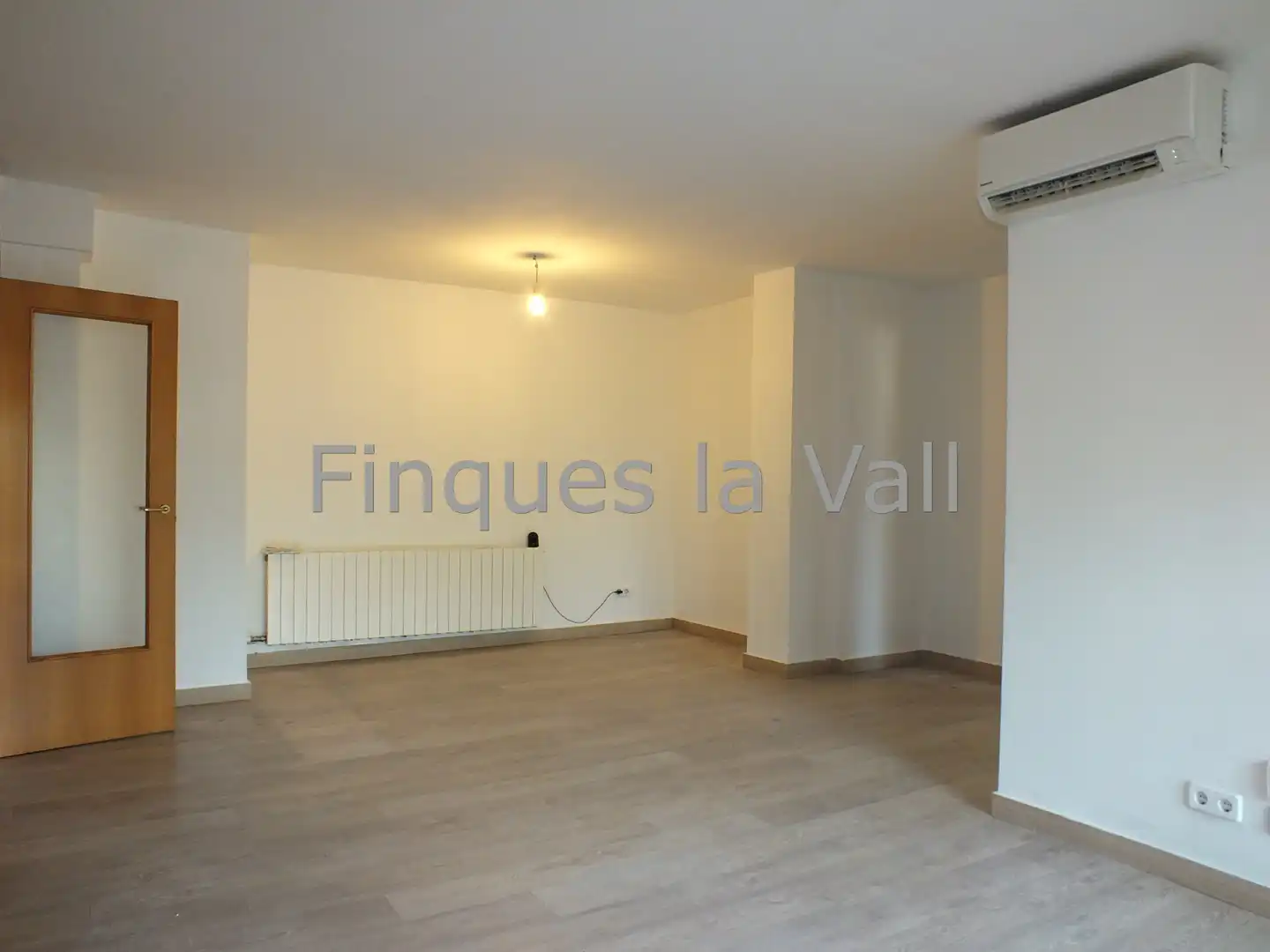Pis en venda en Vic amb Calefacció, Terrassa i Forn