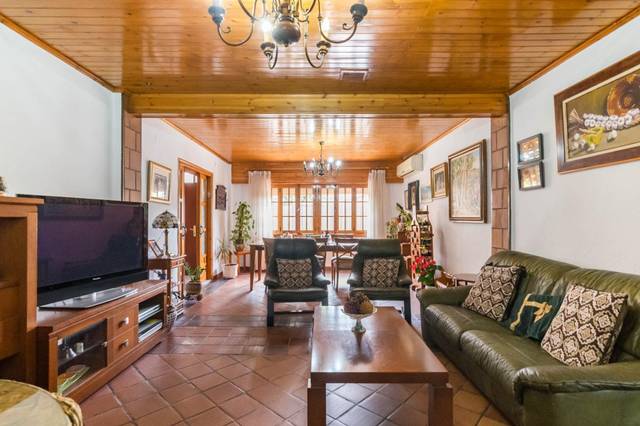 Casa-chalet en Venta en Calle TORRE MORENOS en San Benito - Patiño