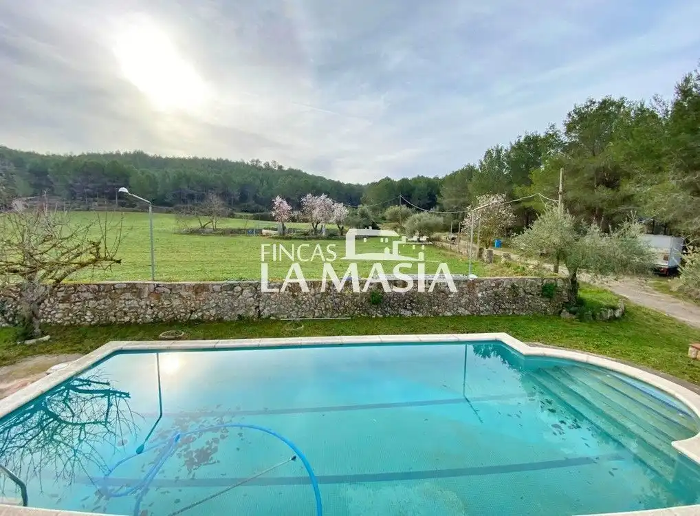 Finca rústica en venda en Canyelles amb Aire condicionat, Jardí privat i Traster