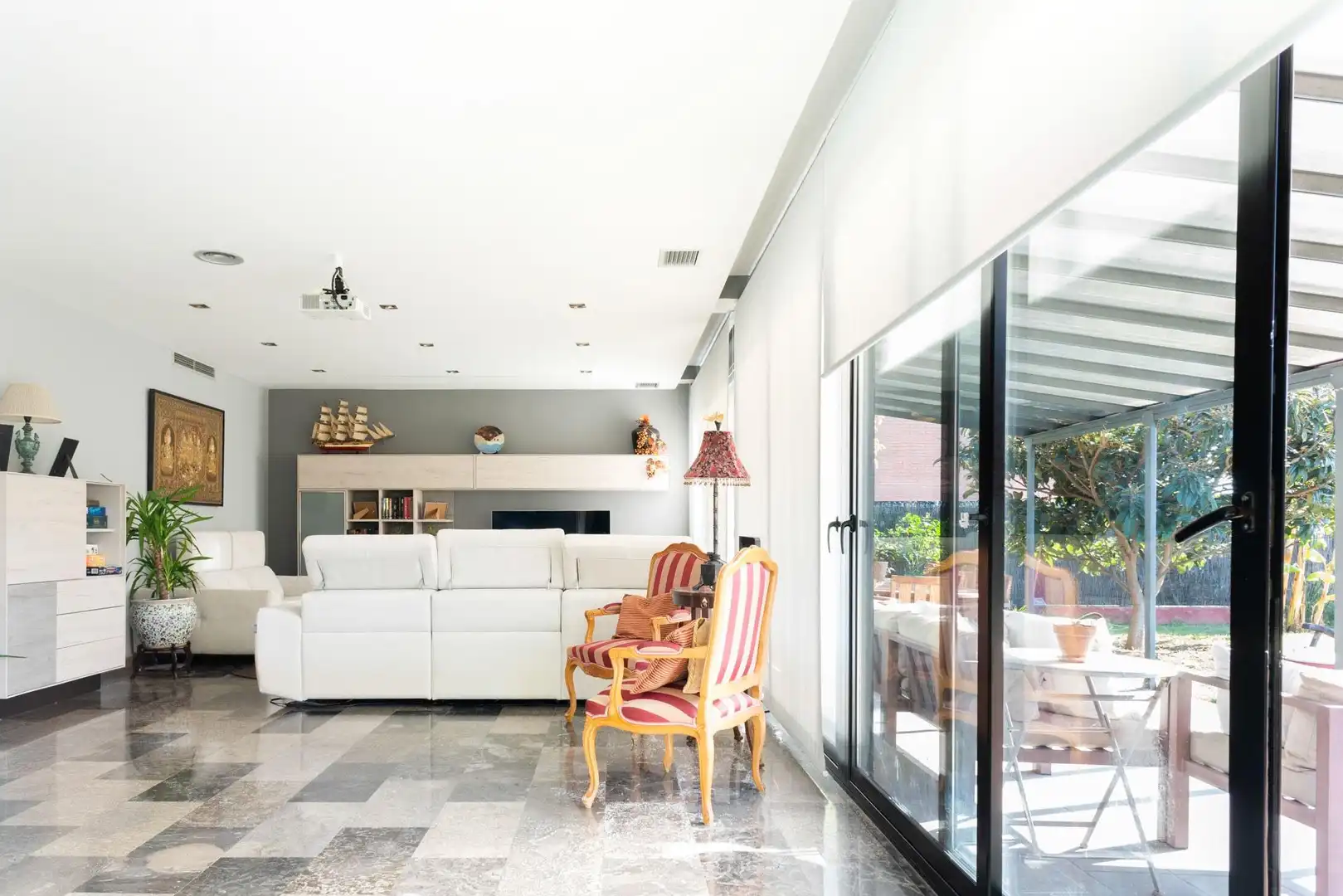 Sala de estar de Casa o chalet en venta en Sant Vicenç de Montalt con Aire acondicionado, Jardín privado y Terraza