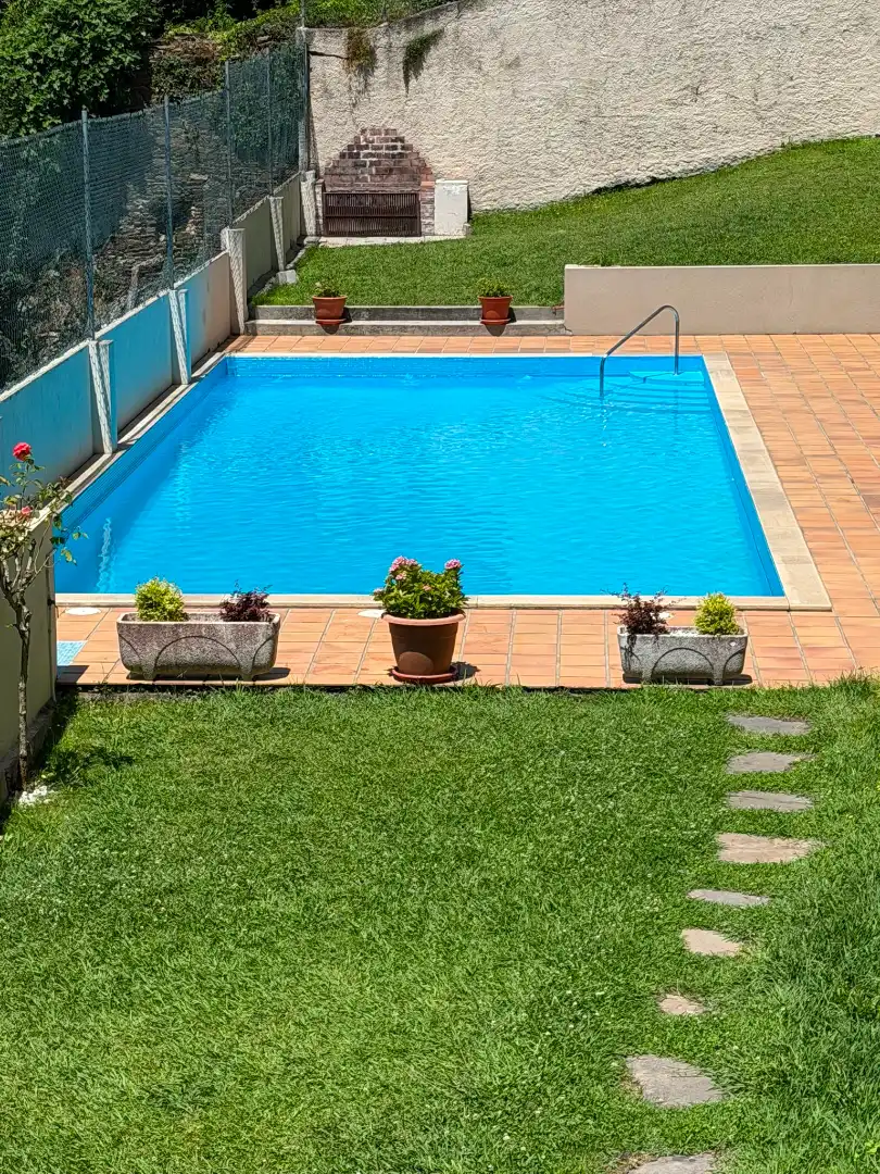 Piscina de Piso de alquiler en Lugo con Calefacción, Terraza y Amueblado