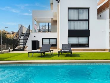 Casa amb piscina en venda a Algorfa