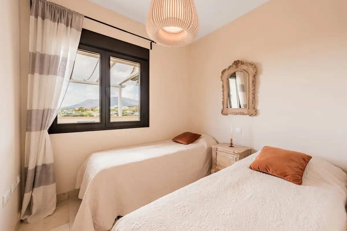 Penthouse with pool for sale in El Paraíso, imagen 7