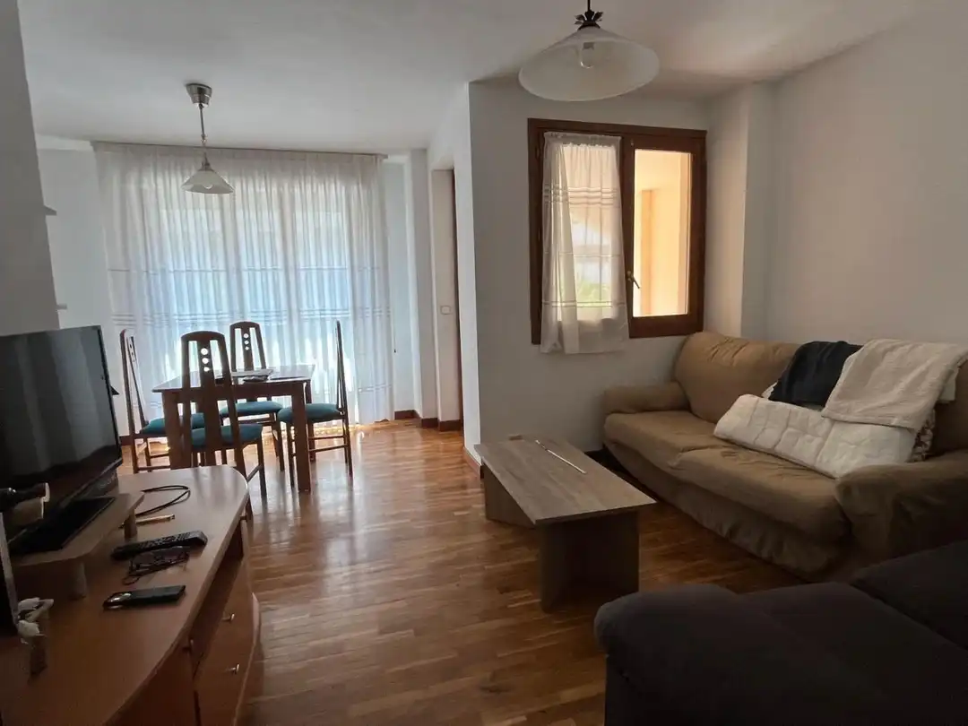 Sala de estar de Piso de alquiler en  Pamplona / Iruña con Calefacción, Terraza y Balcón
