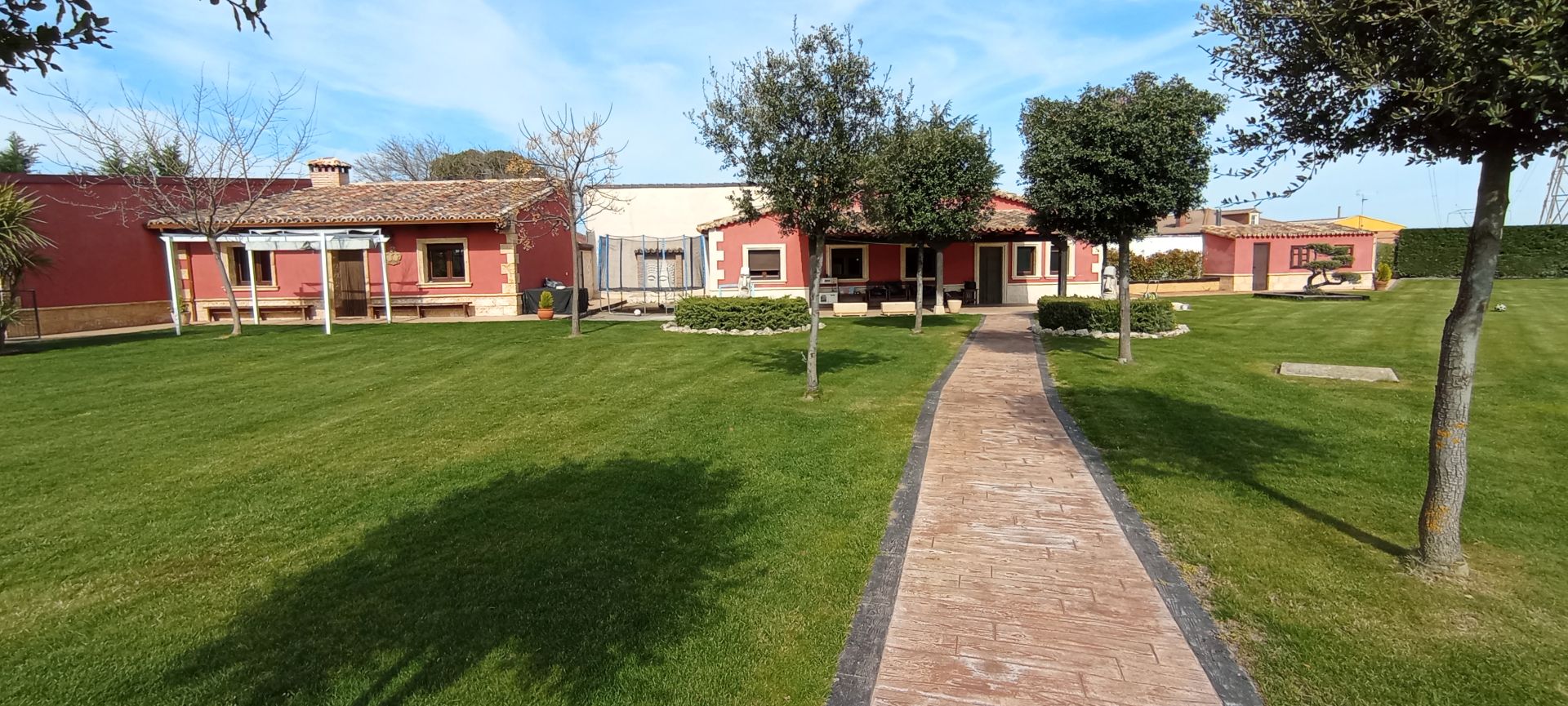 Exterior view of House or chalet for sale in Villanueva de Duero  with Heating, Private garden and Furnished