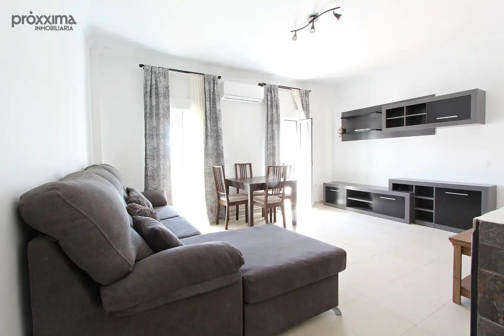 Sala de estar de Piso en venta en Sevilla con Aire acondicionado y Balcón