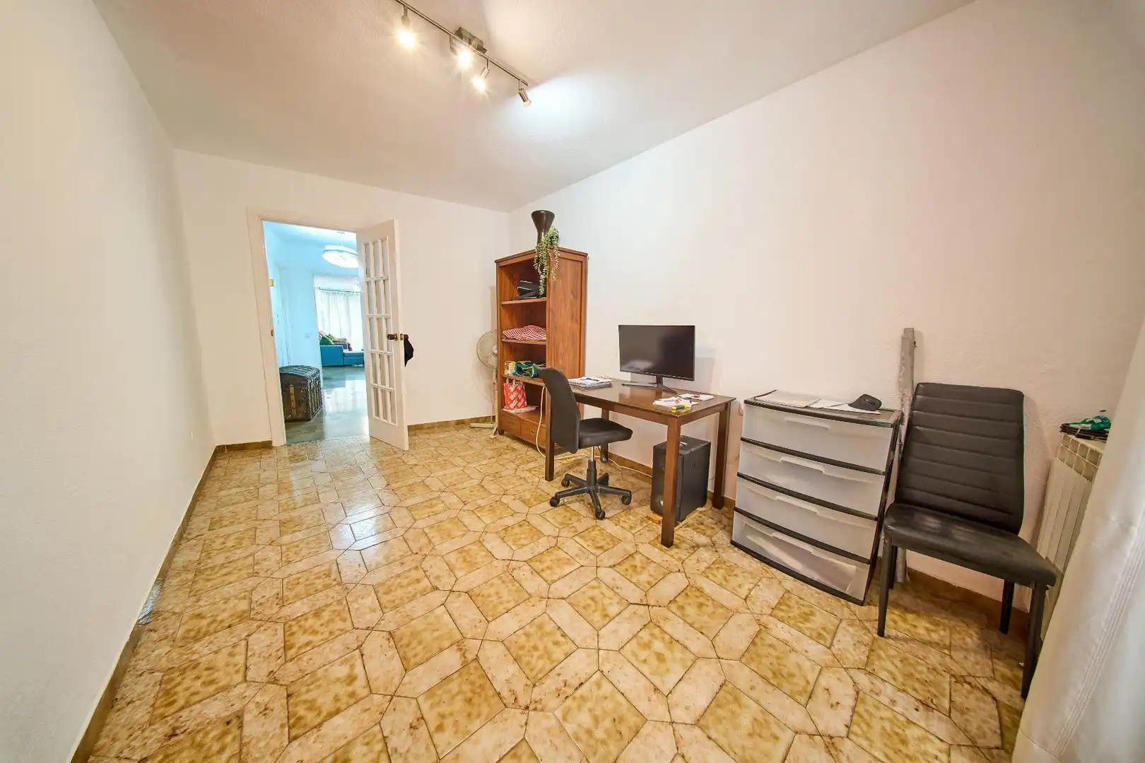 Flat for rent in Granada  with Heating, Terrace and Storage room