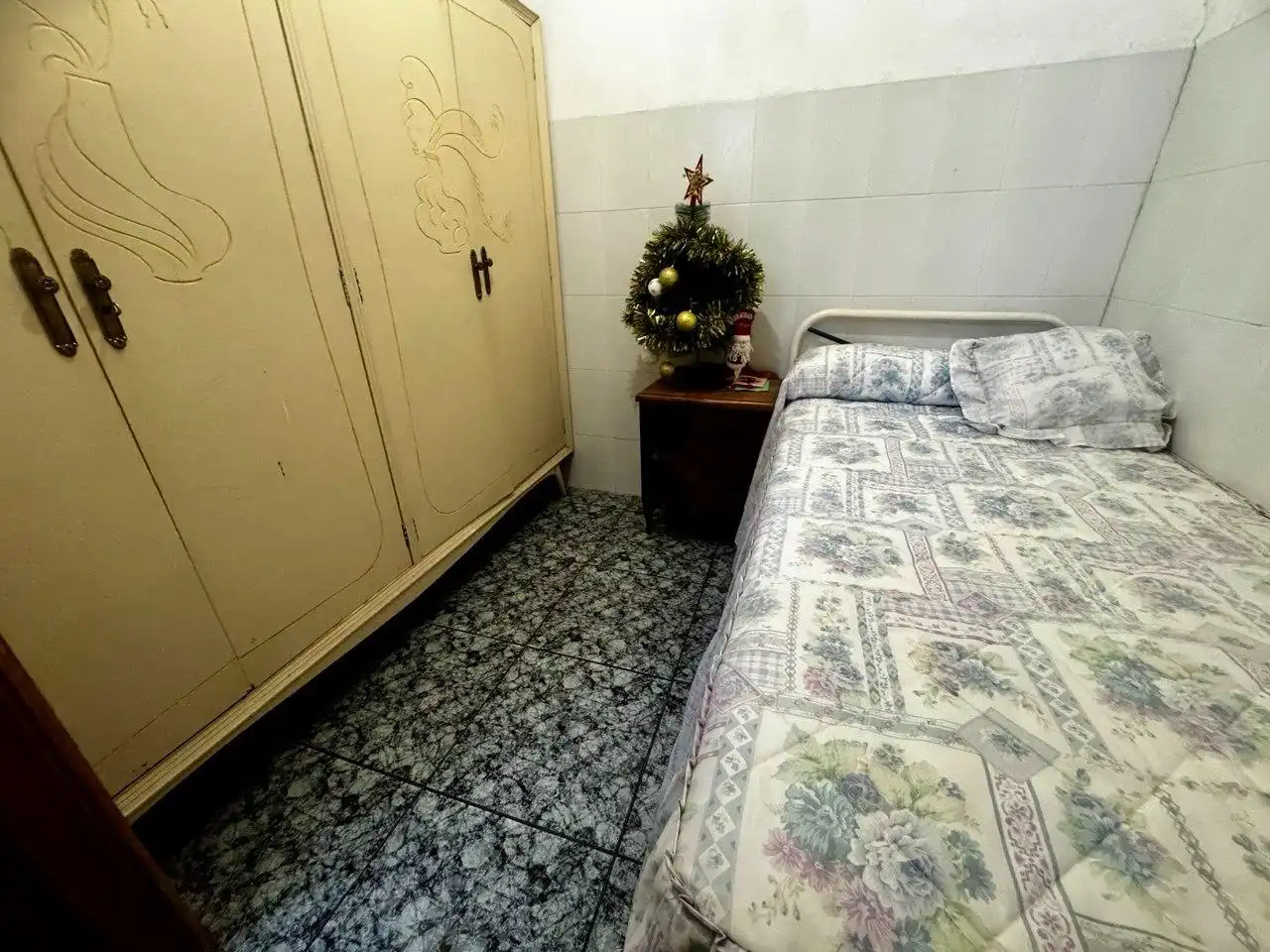 Bedroom of Houses for sale in Crevillent  with Air Conditioner, Terrace and Storage room