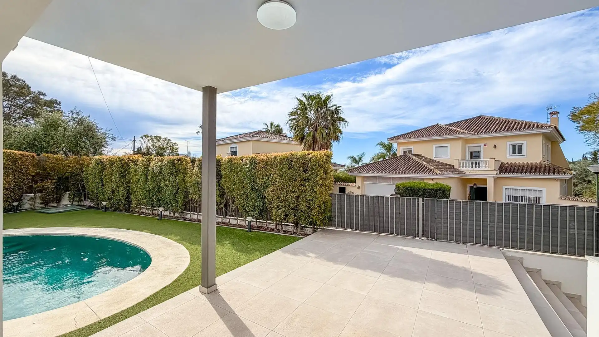 Terrassa de Casa o xalet en venda en Benalmádena amb Aire condicionat, Jardí privat i Terrassa