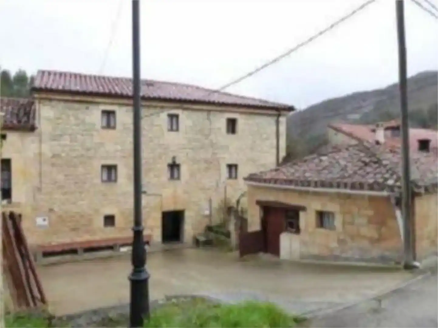 Vista exterior de Casa adosada en venta en Valle de Sedano, Burgos