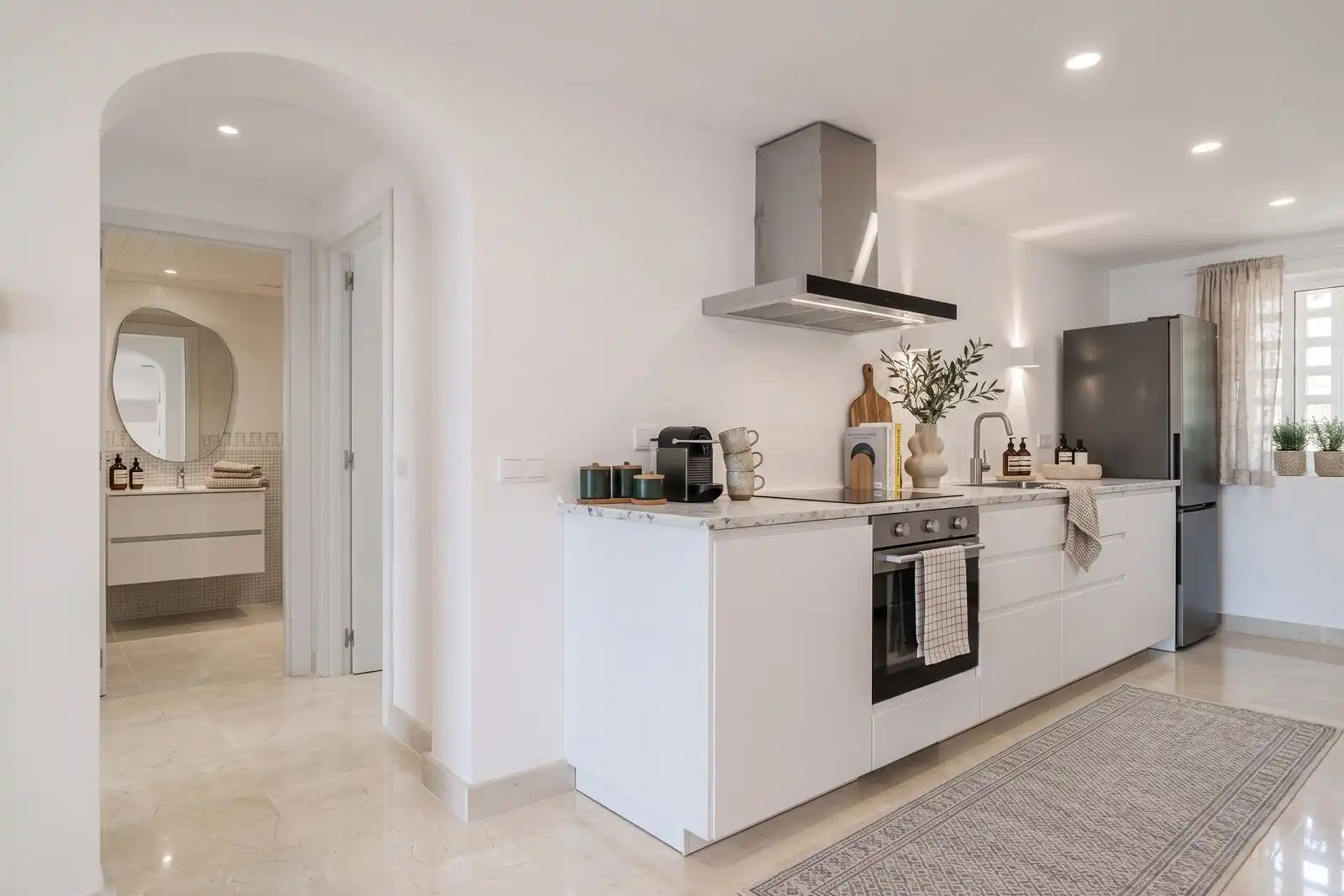 Kitchen of Flat for sale in Benahavís  with Air Conditioner, Terrace and Alarm