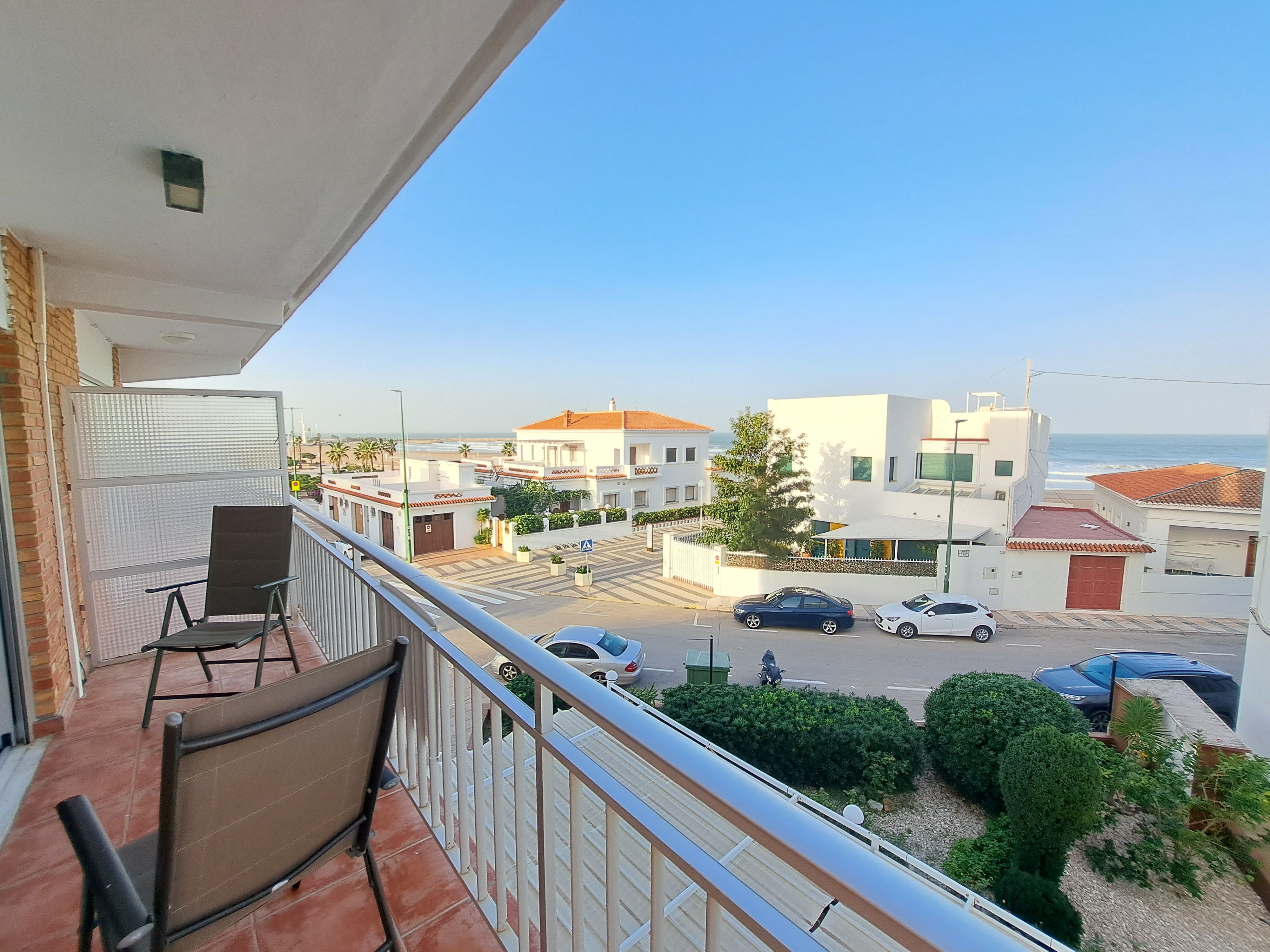 Exterior view of Apartment for sale in Oliva  with Air Conditioner, Furnished and Oven
