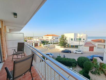 Exterior view of Apartment for sale in Oliva  with Air Conditioner, Furnished and Oven