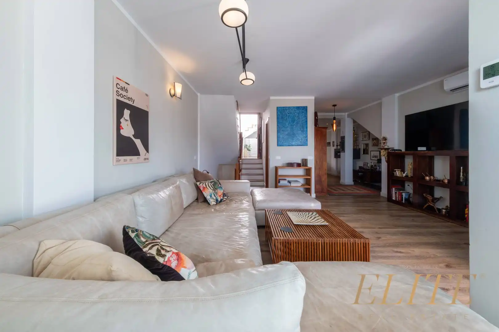Wohnzimmer von Einfamilien-Reihenhaus zum Verkauf in Mogán mit Klimaanlage, Heizung und Terrasse
