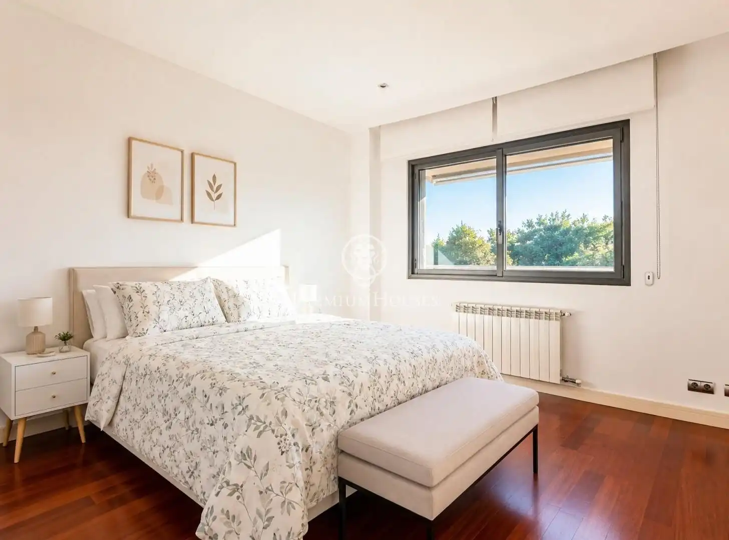 Schlafzimmer von Wohnung zum Verkauf in Barcelona mit Heizung, Privatgarten und Terrasse