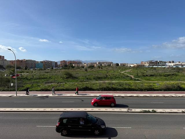 Piso en Venta en Avenida JUAN XXIII en La Princesa