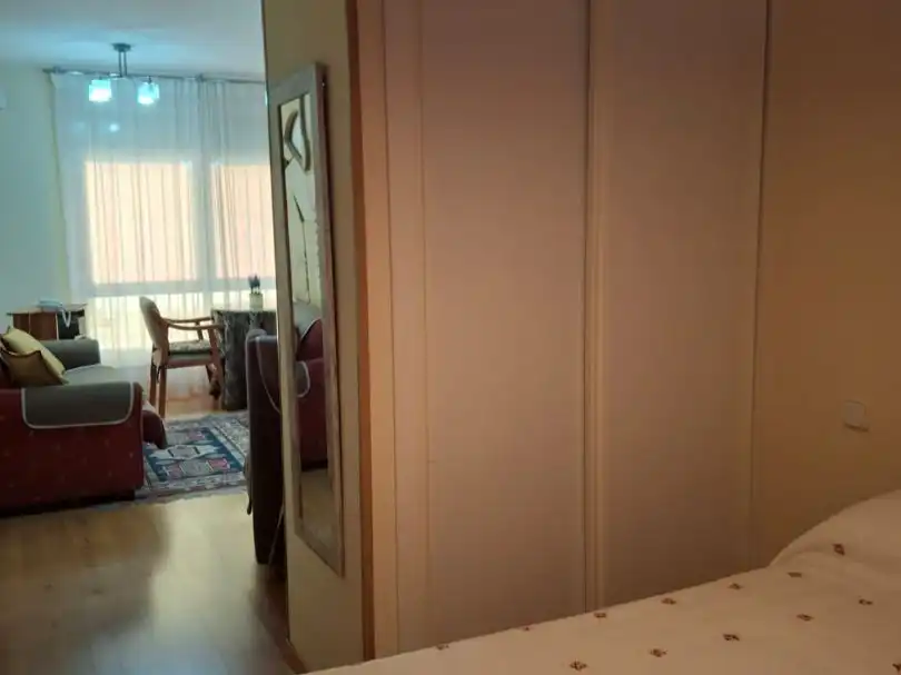 Habitación de Apartamento en venta en Carabanchel