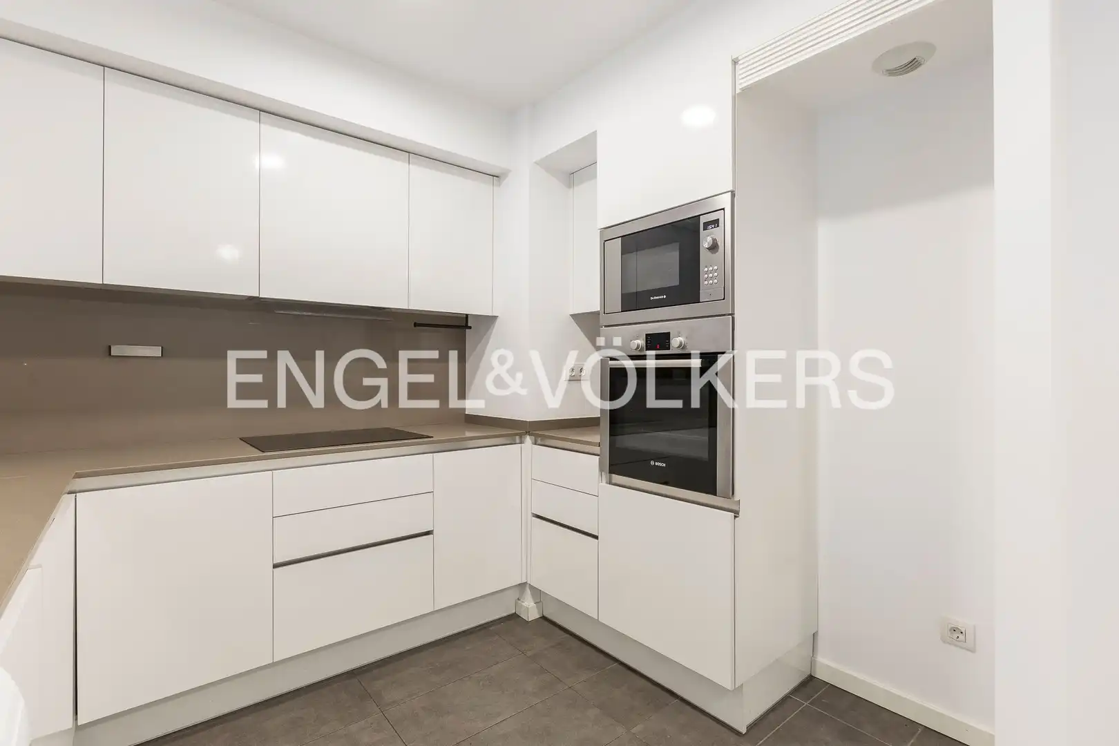Cuina de Apartament en venda en Barcelona amb Aire condicionat, Calefacció i Terrassa