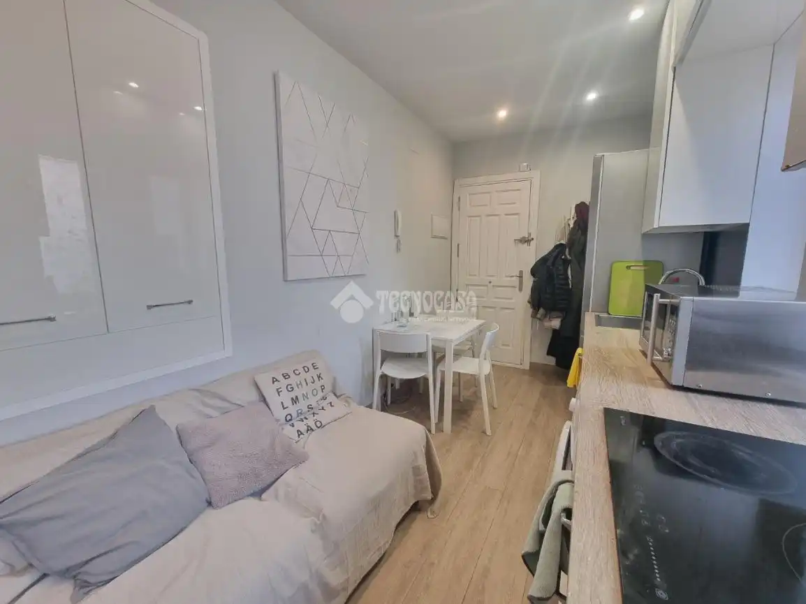 Habitación de Piso en venta en Madrid con Aire acondicionado