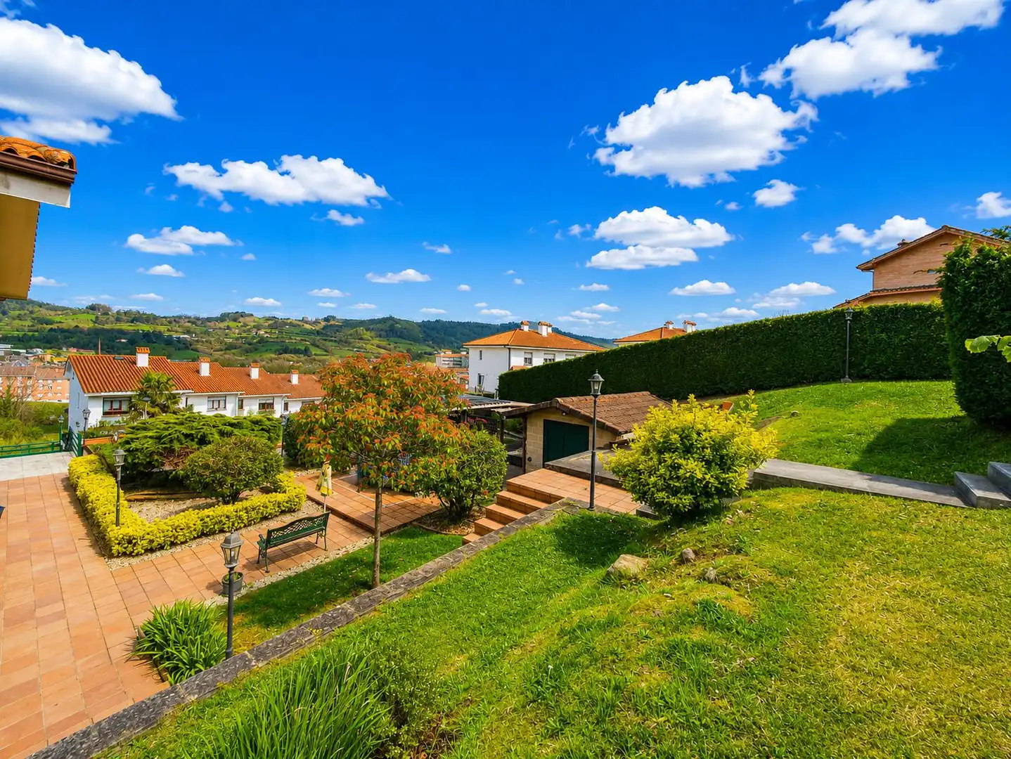 Vista exterior de Casa o xalet en venda en Grado amb Aire condicionat, Calefacció i Terrassa