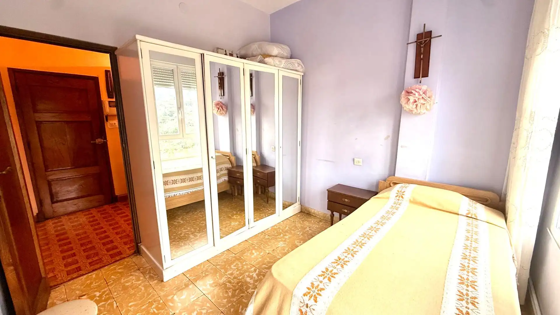 Dormitori de Casa o xalet en venda en Ourense Capital  amb Aire condicionat, Calefacció i Moblat