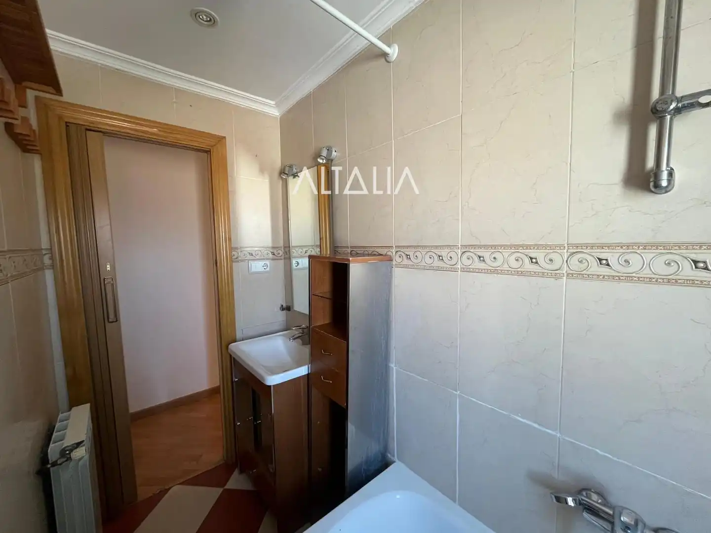 Bathroom of Flat for sale in Cuenca  with Heating and Furnished