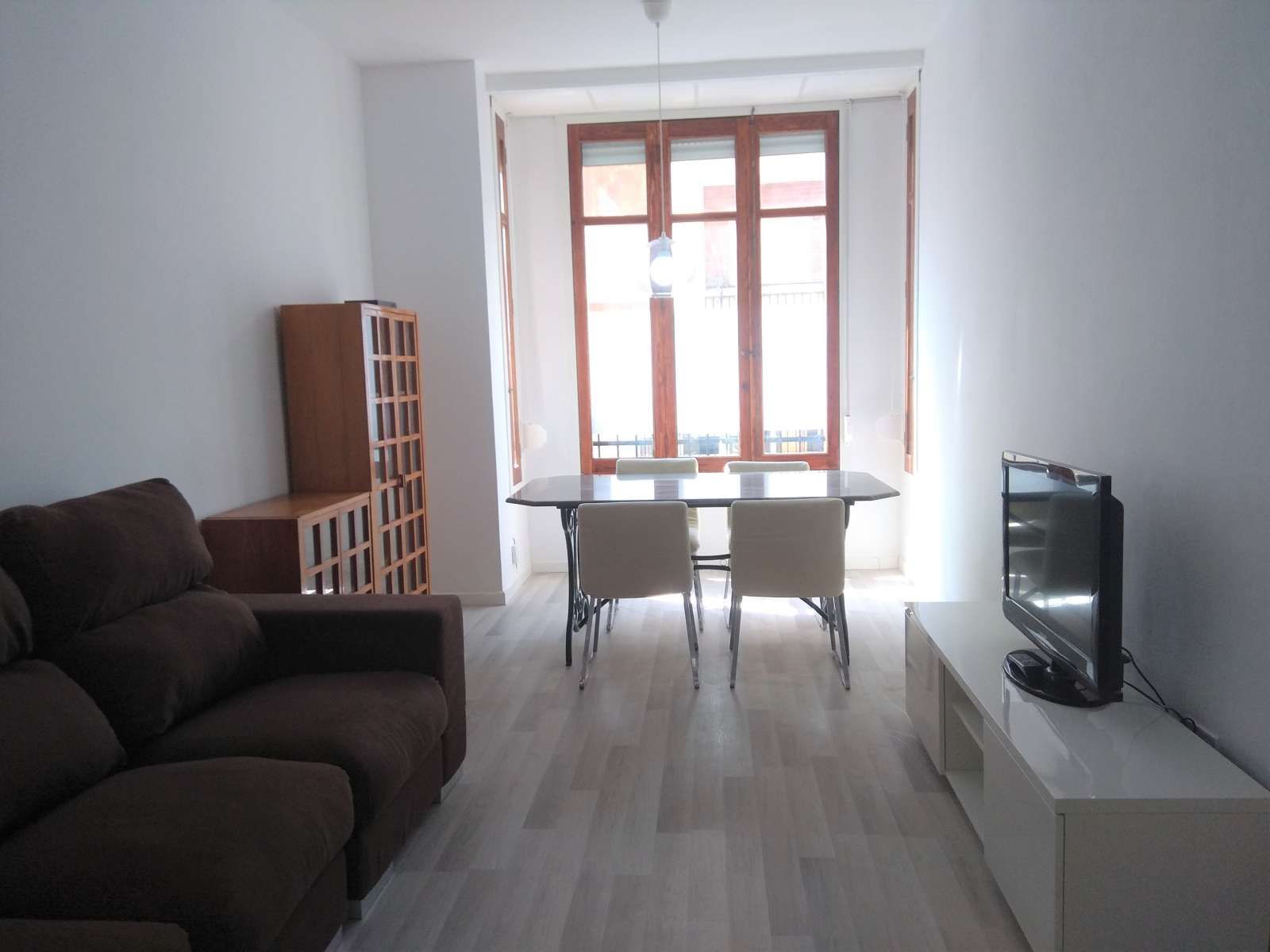 Apartment to share in Russafa