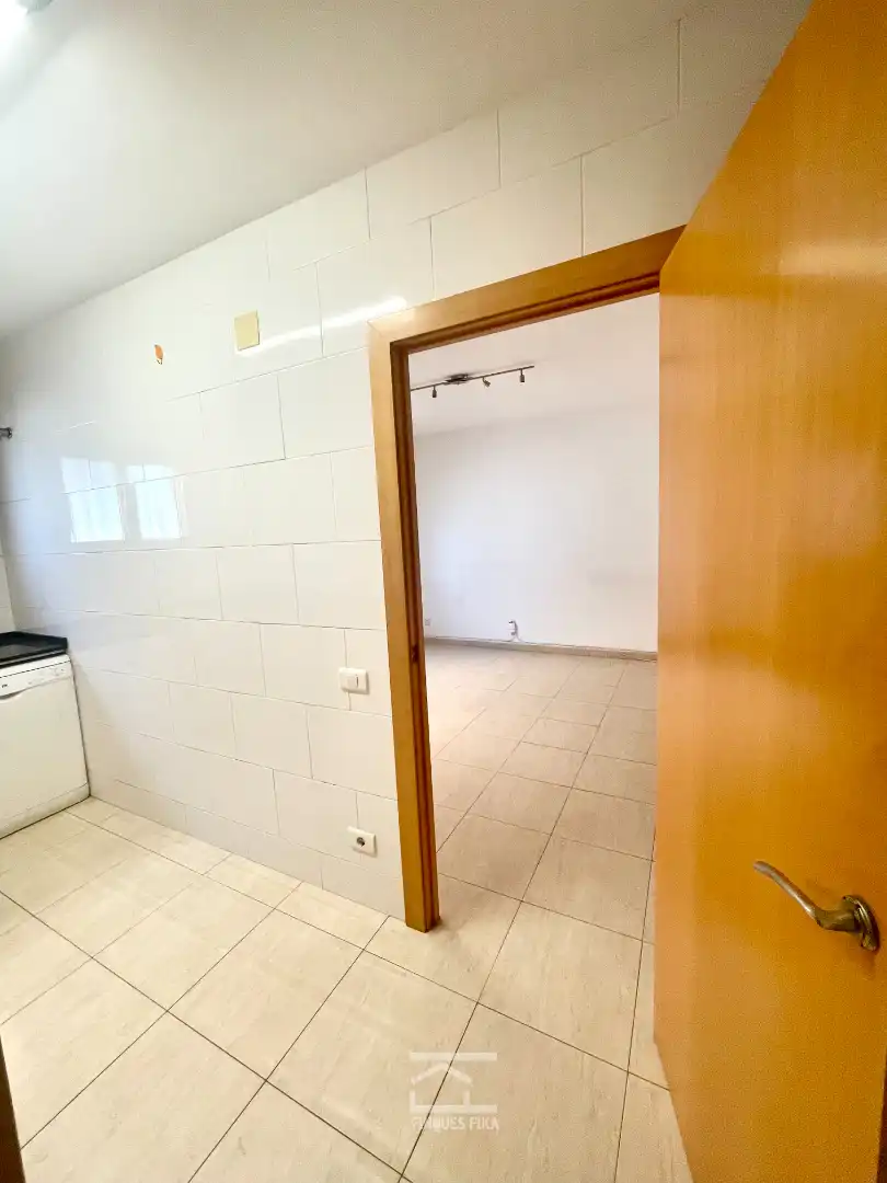 Piso en venta en Mataró con Trastero, Horno y Alarma