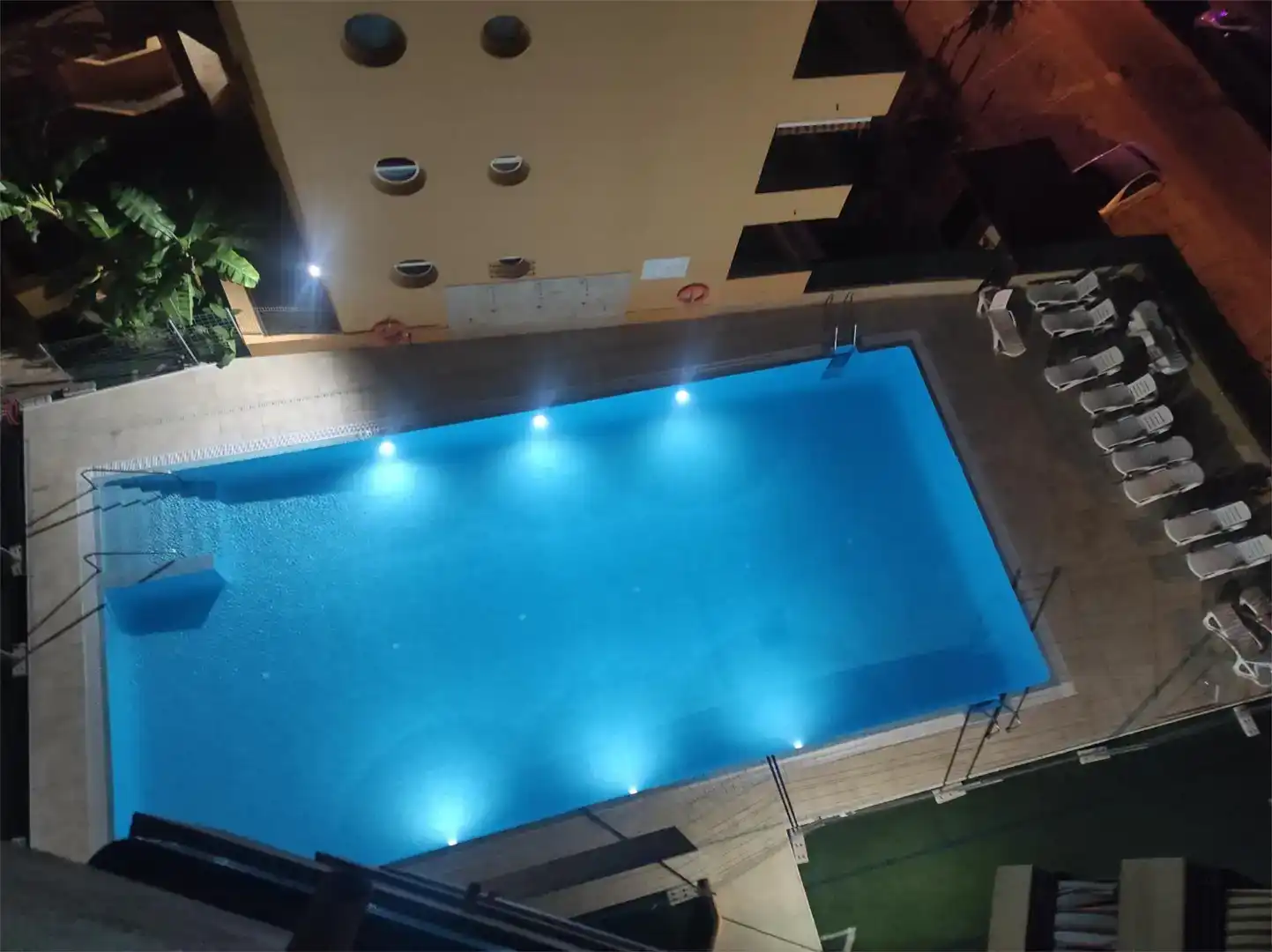 Piscina de Piso en venta en Almonte con Piscina y Balcón