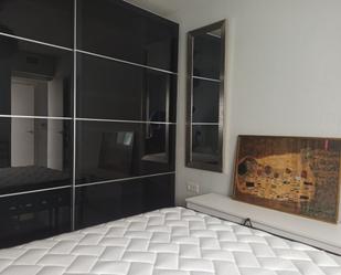 Bedroom of Flat for sale in  Sevilla Capital  with Air Conditioner and Heating